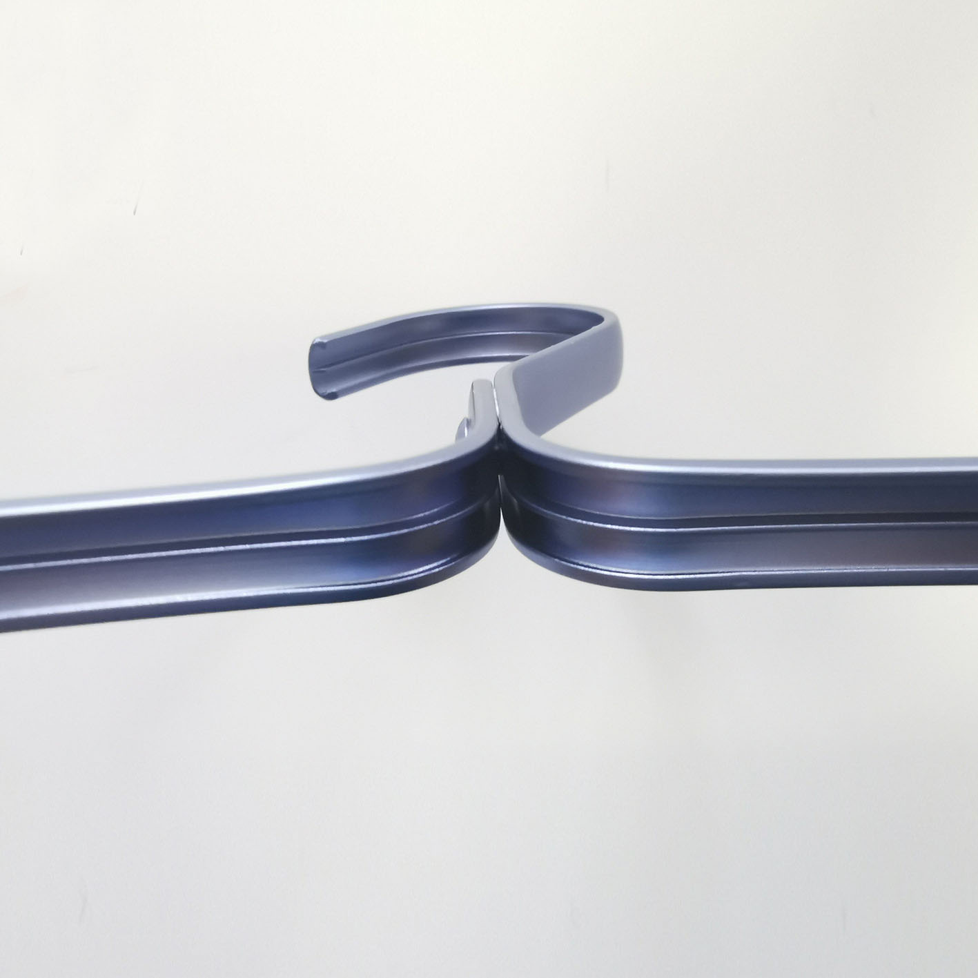 Durable Anti-Rust Aluminum Heavy Duty Clothes Pants Hanger