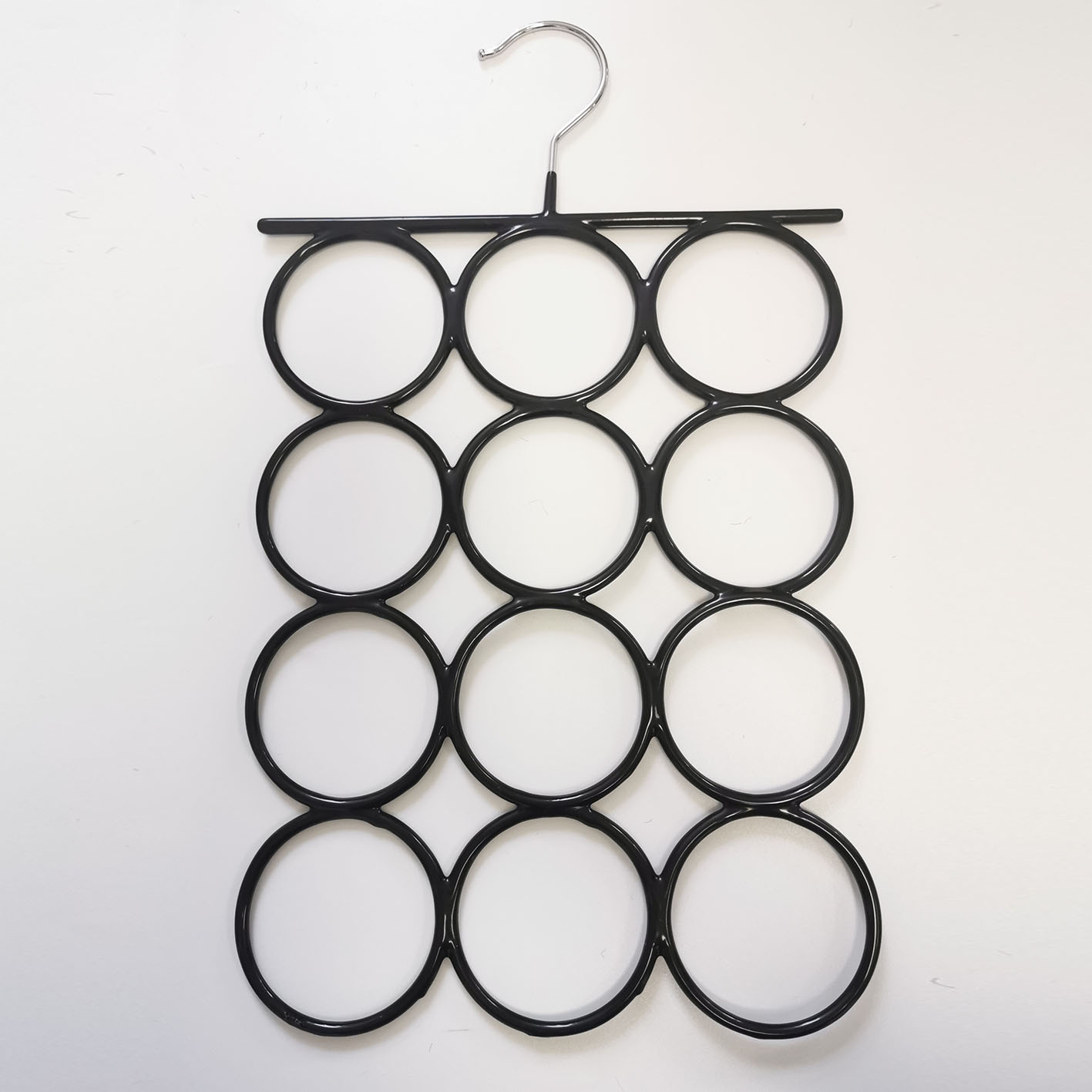Multifunctional Metal Wire Hangers with Holes and PVC Coating for Scarf Tie Belt