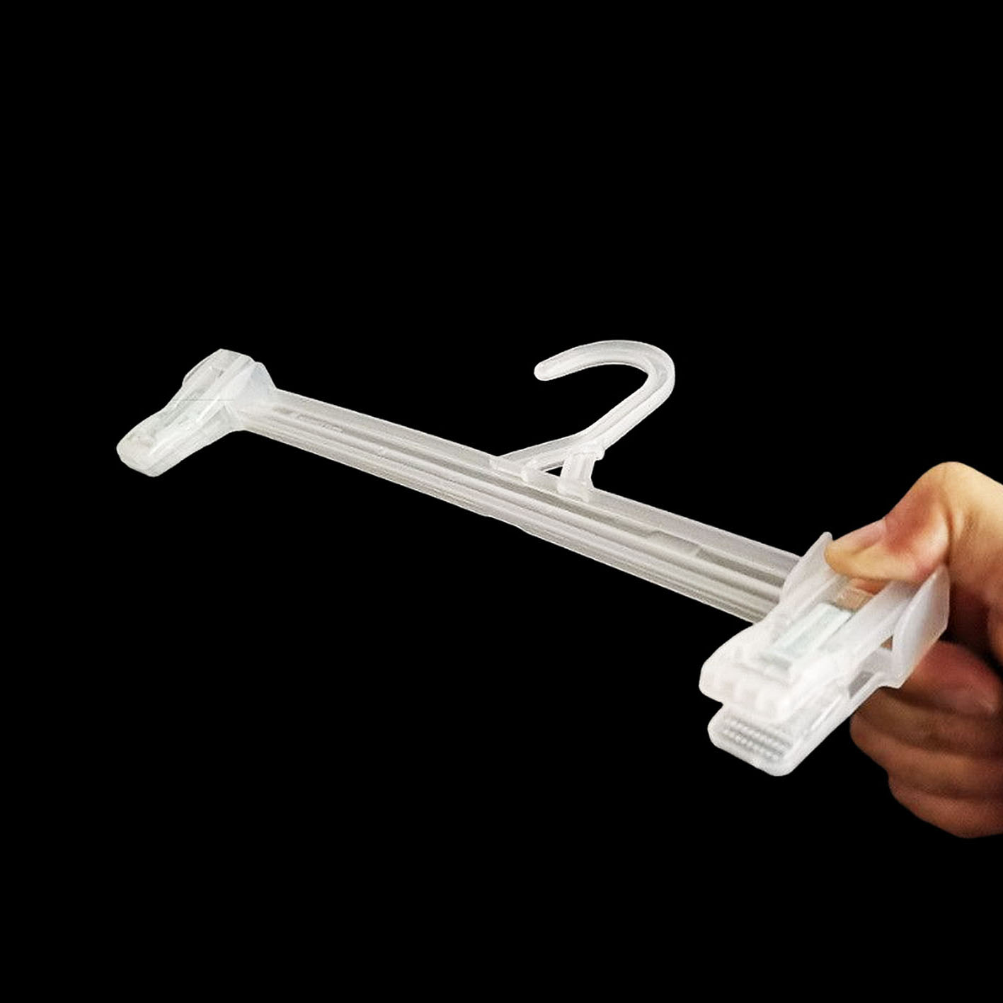 Hot Selling Durable Plastic Pants Skirt Hangers with Clips