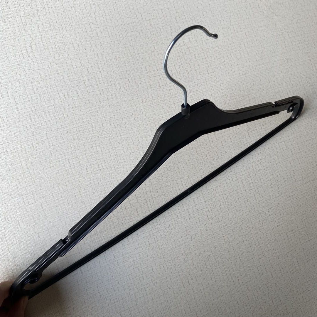 Manufacture Anti-Slip Top Clothes Hangers Plastic Coat Hanger for Display