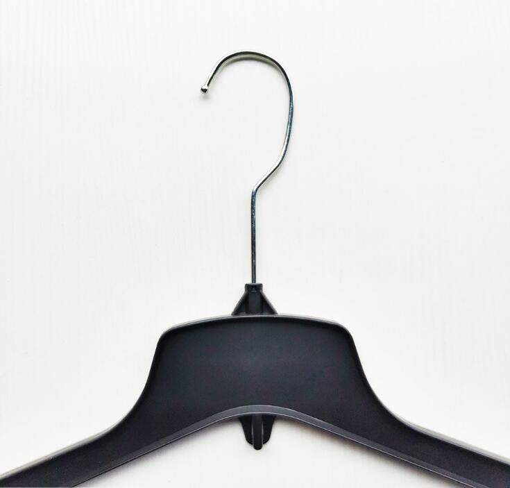 Factory Directly Selling Adult Black Suit Hanger Clothes Top Hanger for Display